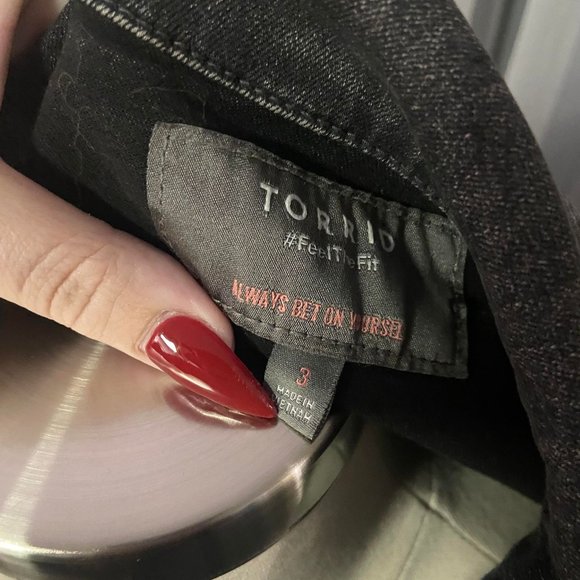 Torrid Denim Fit and flare Trucker Jacket SIZE 4 - Picture 8 of 8